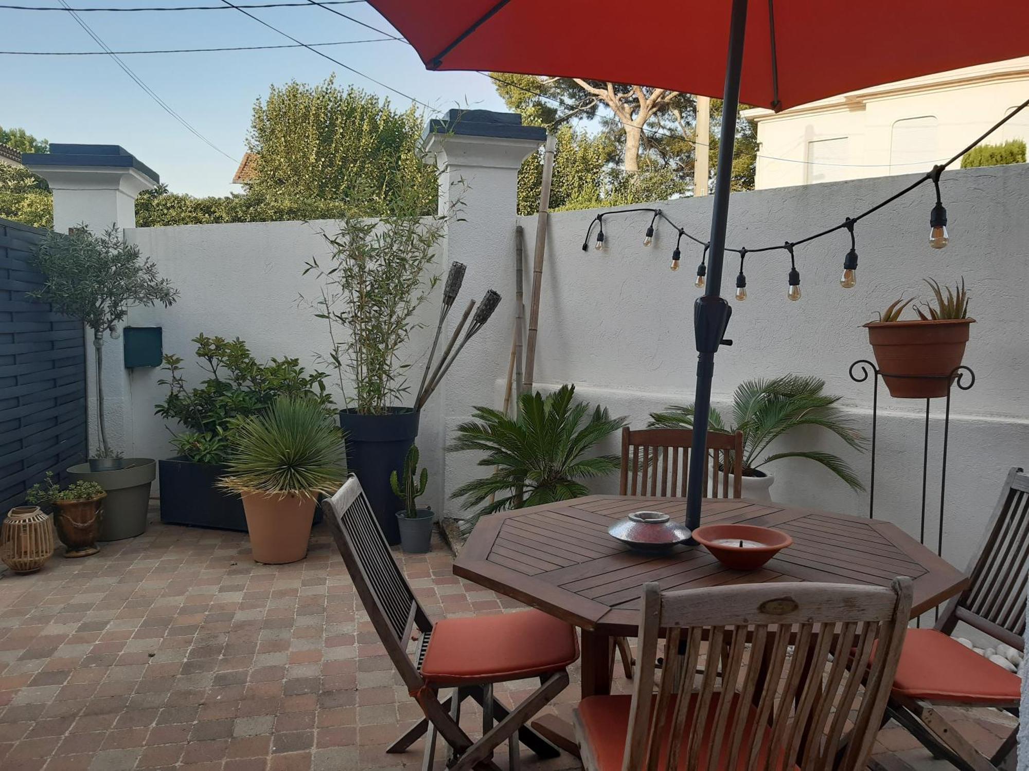 Grand Studio Avec Patio Marseilles Exterior foto